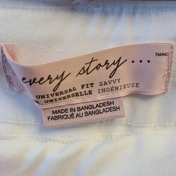 ππHOST PICKπ 3 for $30 π White Capri Pants - Size 24 - Picture 4 of 6